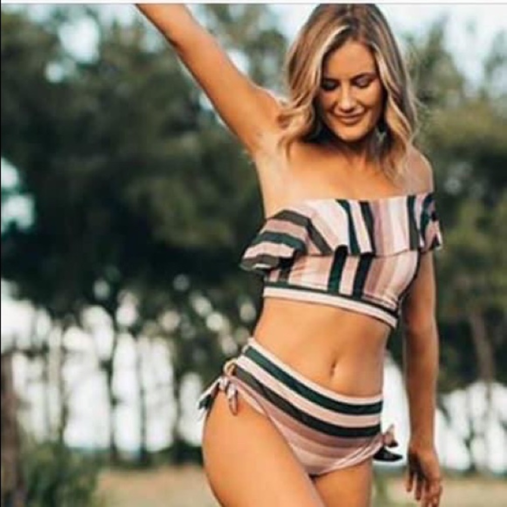 Albion Iconic Wave Swim Top